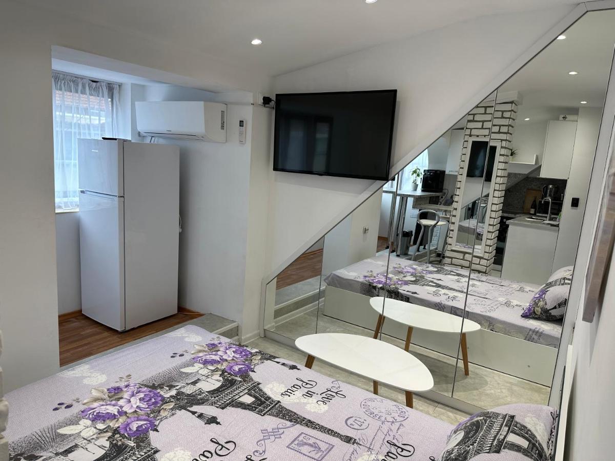 Lovely Studio In Burgas Esterno foto